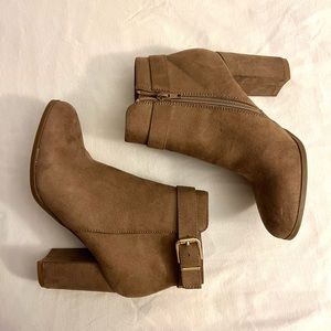 Fall Brown booties